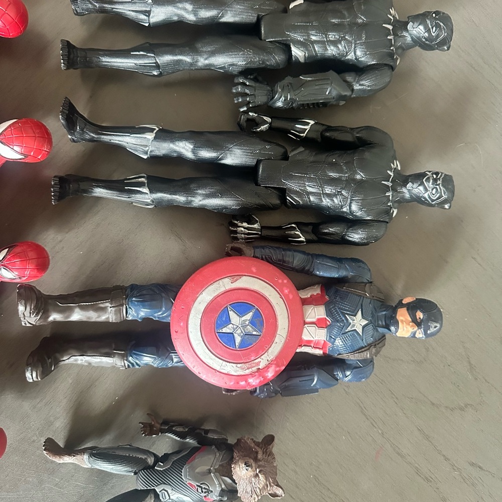 Marvel Action Figure Collection - Picture 3 of 3